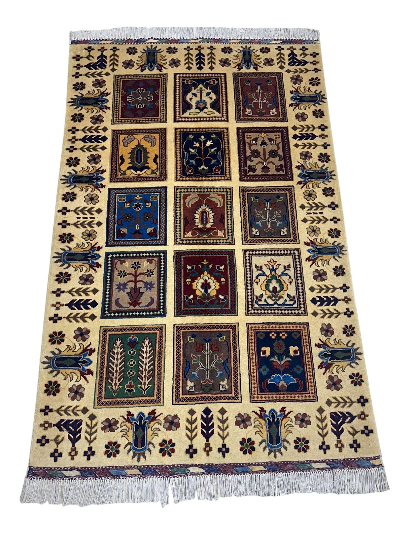 Hand-Knotted Afghani Bakhteiari Wool Rug – 3’5″ x 5’1″