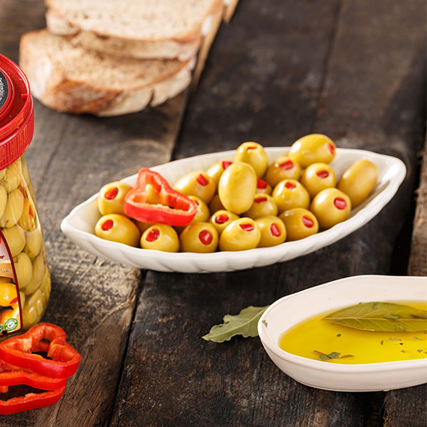 Ikram Green Olive Red Pepper 700G