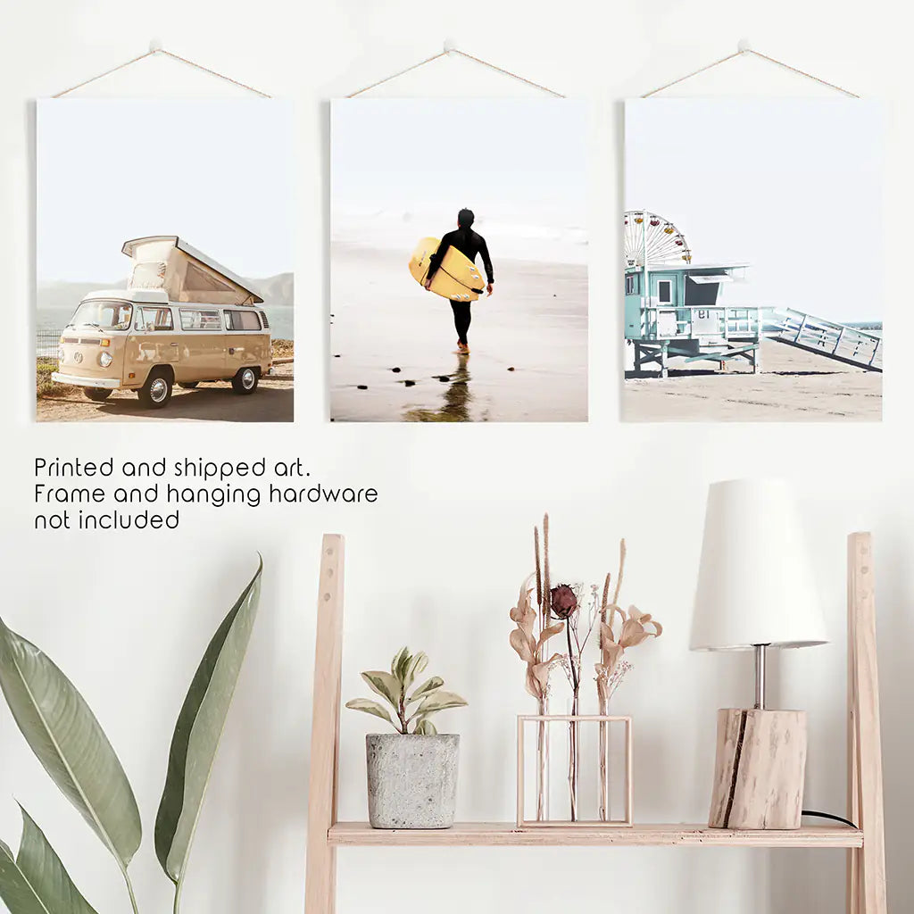 Kumda Sörfçü Duvar Sanatı Seti. Sarı Otobüs, Can Kurtaran Kulesi