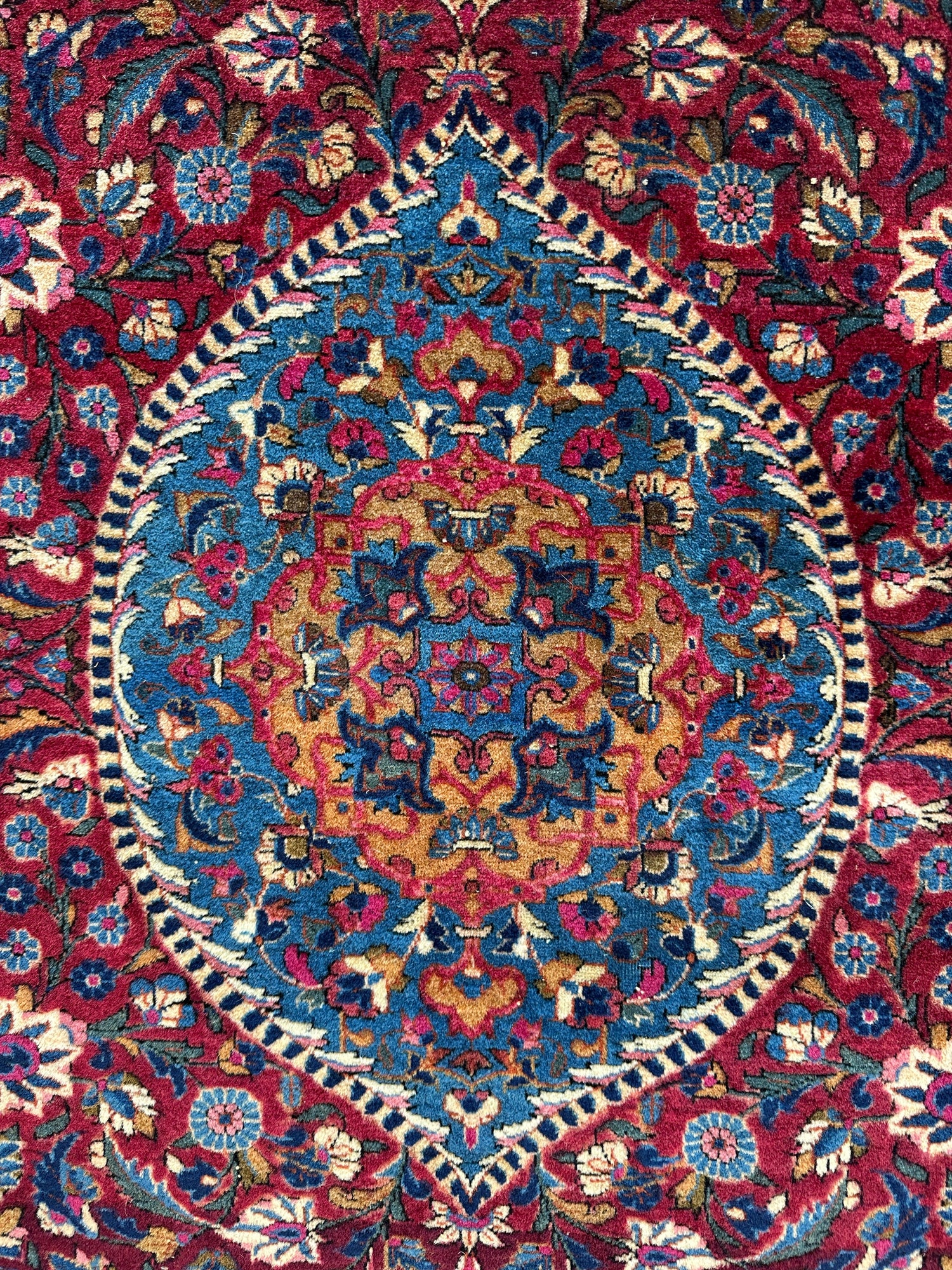 Antique Persian Kashan Debir Rug – 4’3” x 6’4” – Circa 1920s – Hand-Knotted Fine Wool