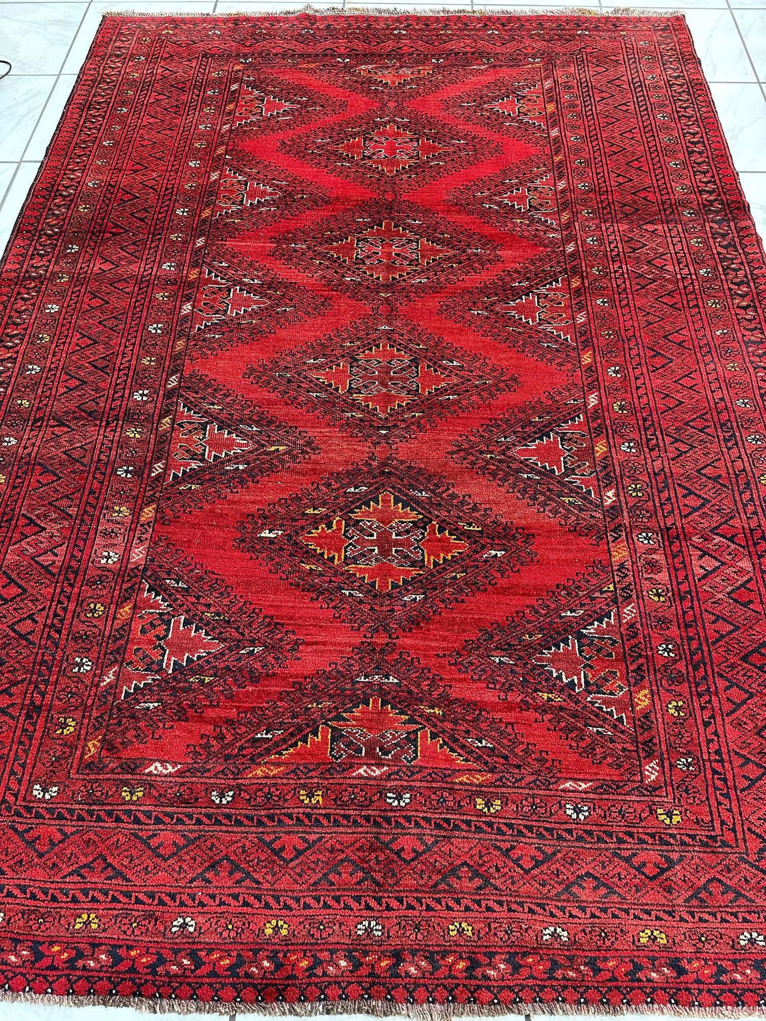 El Dokuma Afgan Türkmen Veziri Yün Halısı – 199 cm x 276 cm – Vintage Kırmızı Zarafet