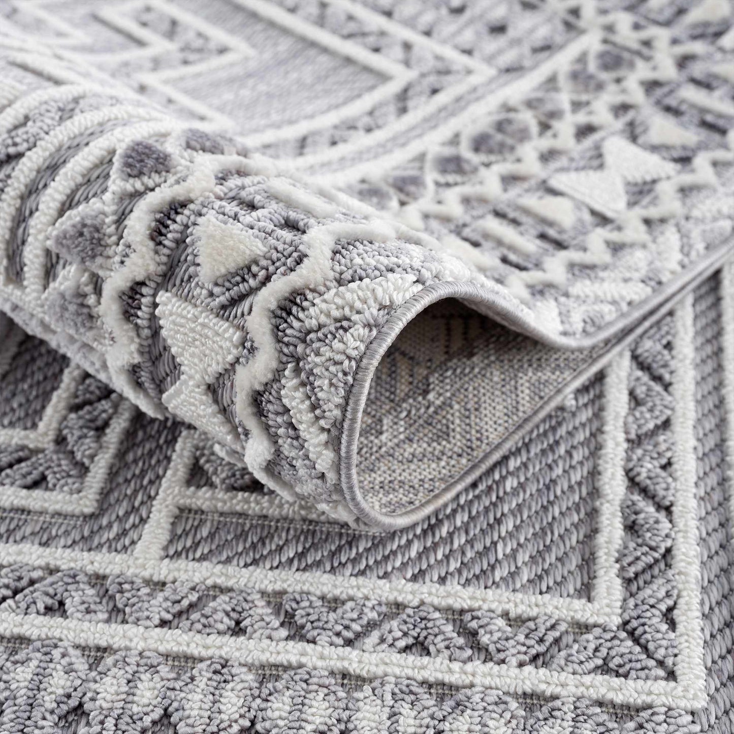 Alya 3D Saxony  with Fringes Area Rug - Clearance
