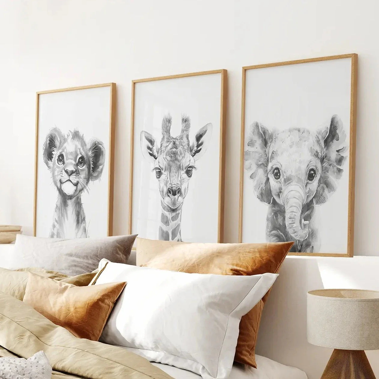 Siyah Beyaz Orman Hayvanlı Bebek Odası Dekoru