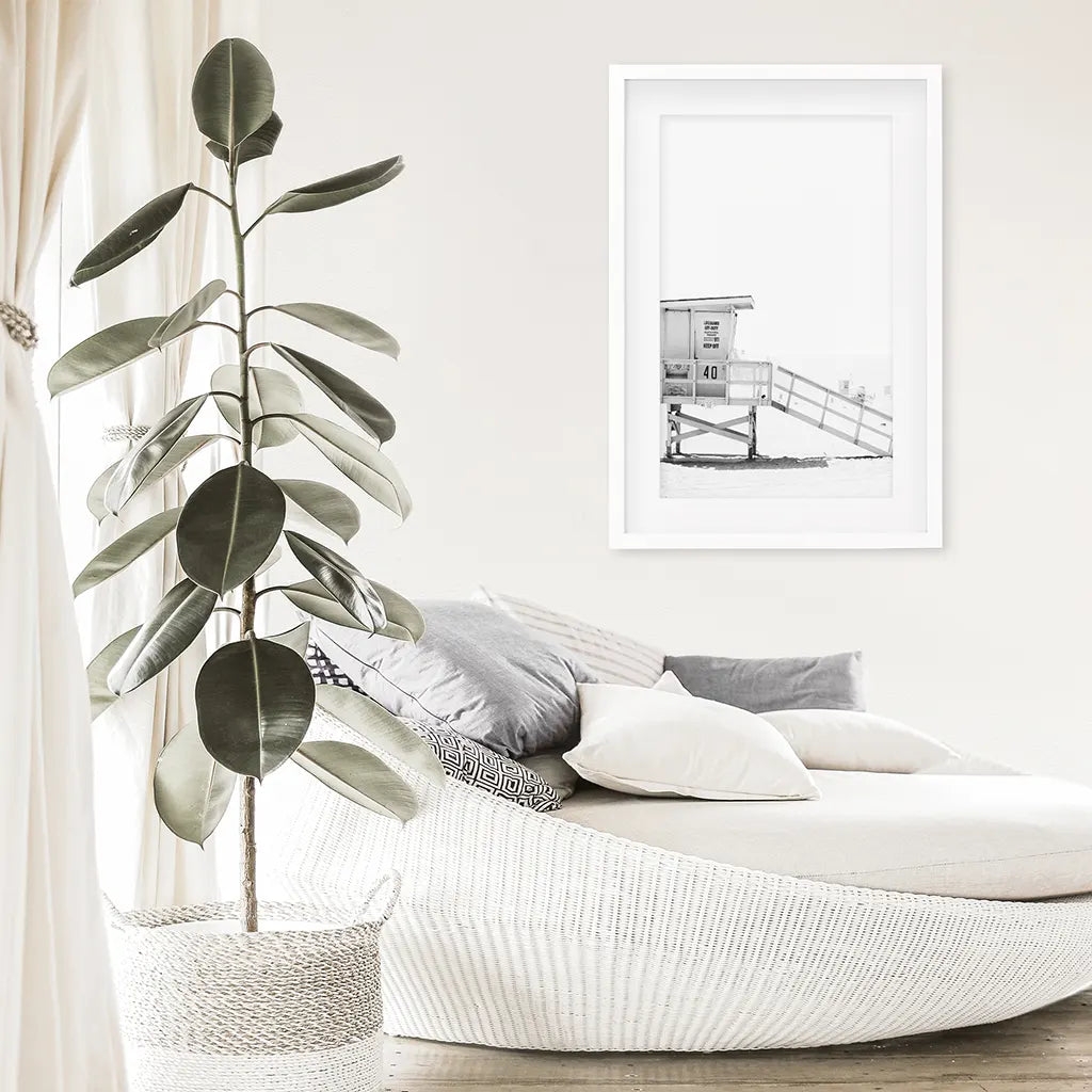 Siyah Beyaz Can Kurtaran Kulesi Posteri. Kıyı Yazı Duvar Sanatı