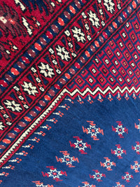 Vintage Hand-Knotted Yagcibedir Turkish Wool Prayer Rug – 3’10” x 5’9” – Deep Blue & Red Tribal Design