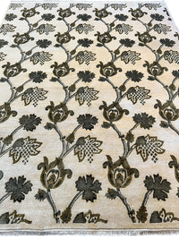 Hand-Knotted Indian Rug - 7'11" x 9'9" - Wool - Floral Pattern - Elegant Beige and Green Design