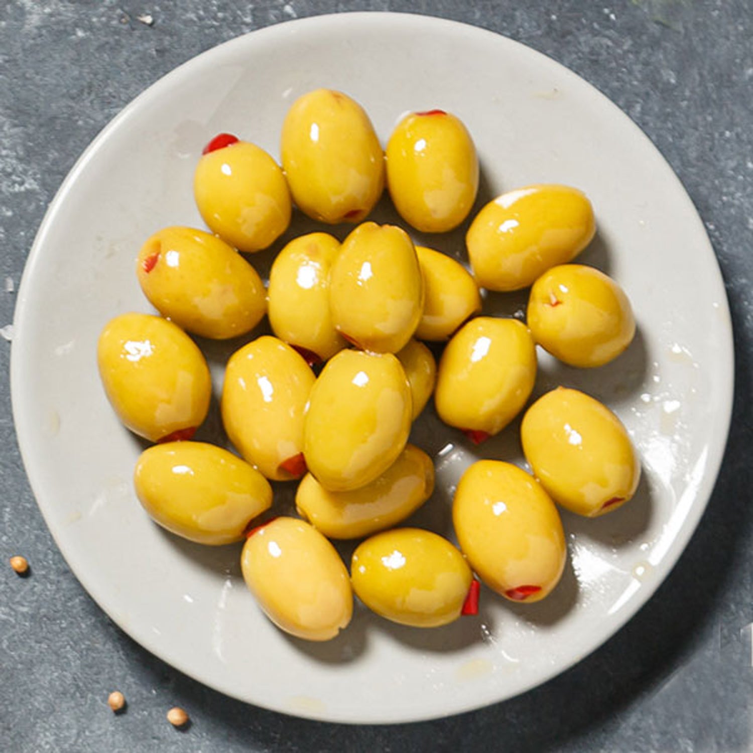 Ikram Green Olive Red Pepper 700G