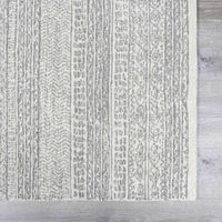 Kinmundy Tufted Maroc Wool Rug