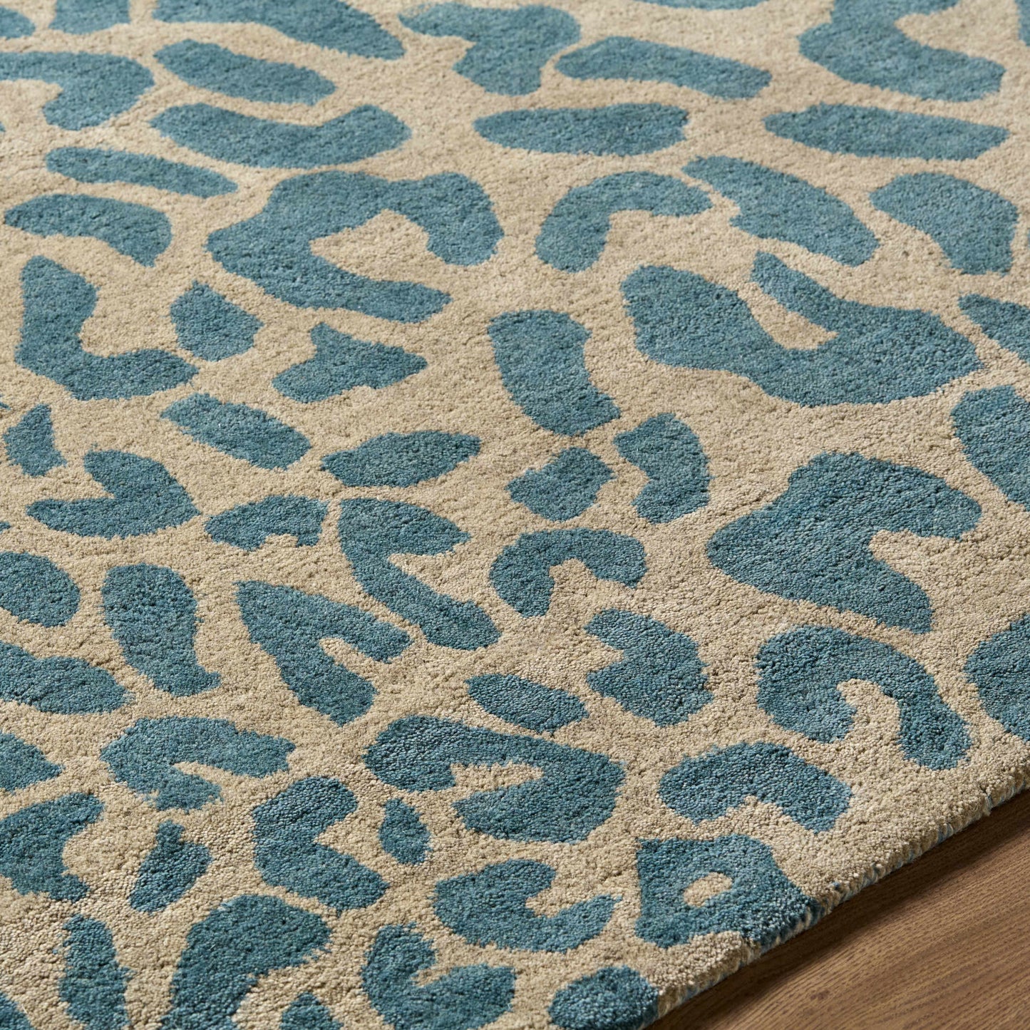 Lockbourne Leopard Print Area Rug