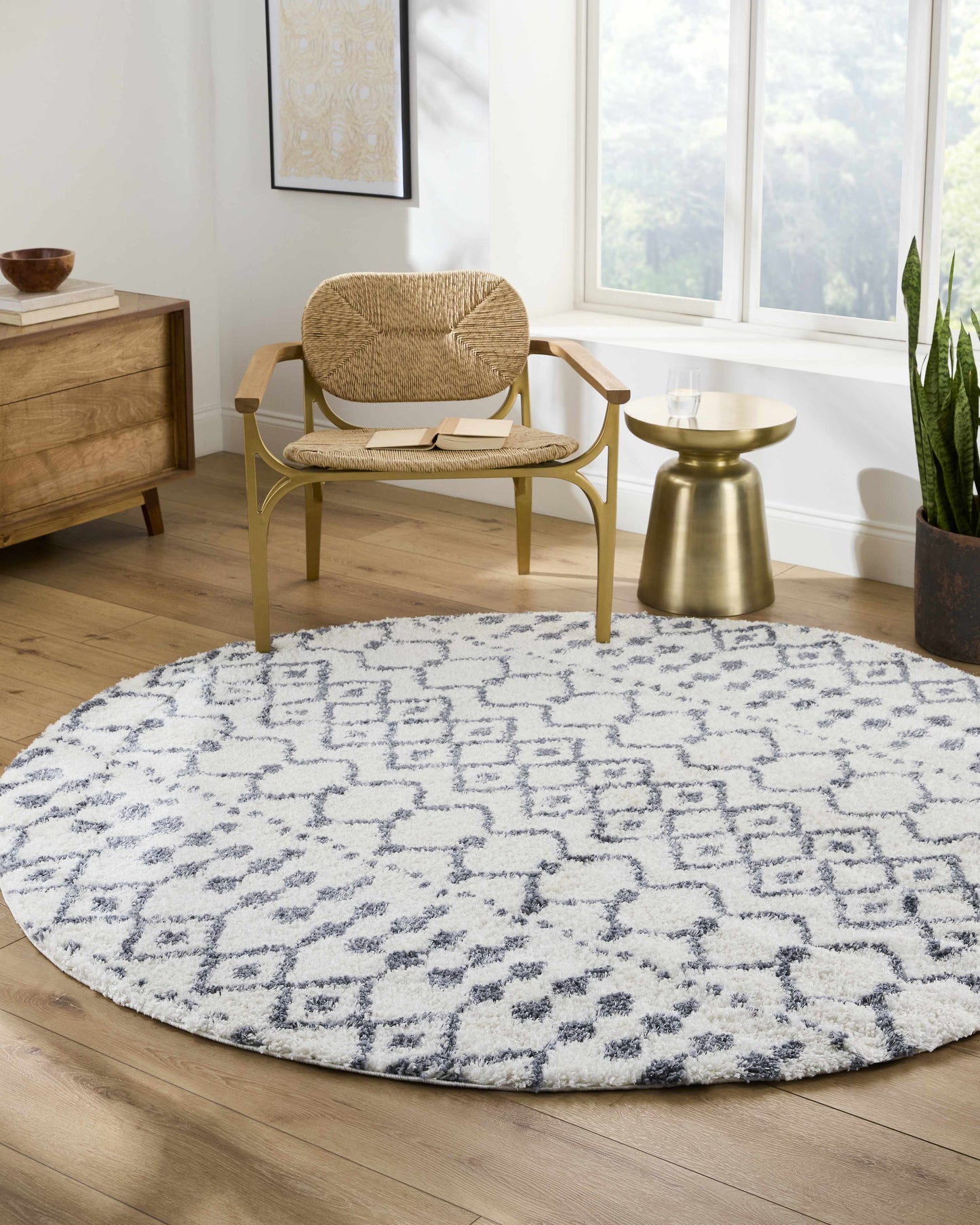 Navassa White/Gray Trellis Plush Rug