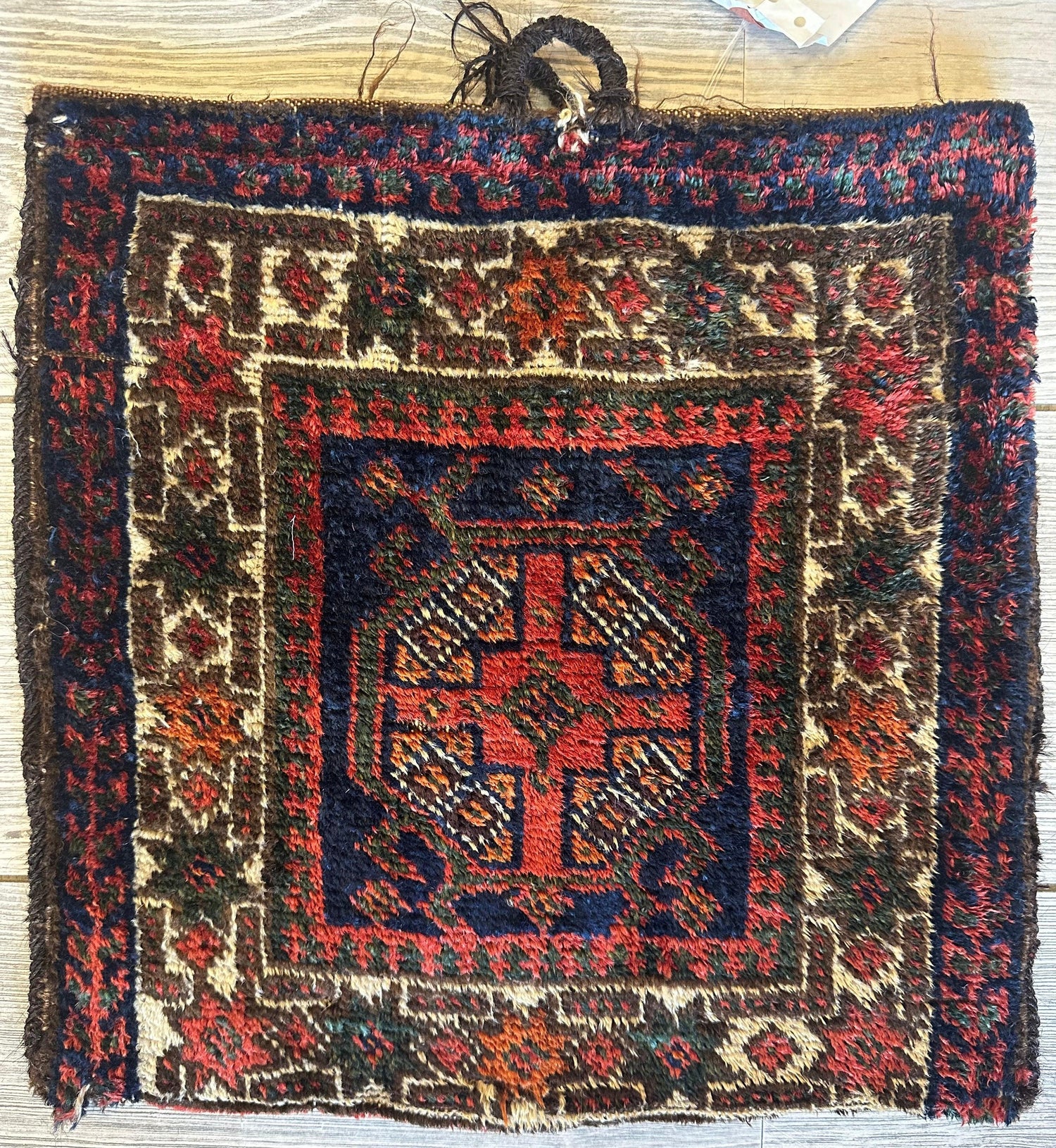 Küçük Vintage Kürt 1950'ler Yün Üzerine Yün Tam Çanta - 14" X 14"